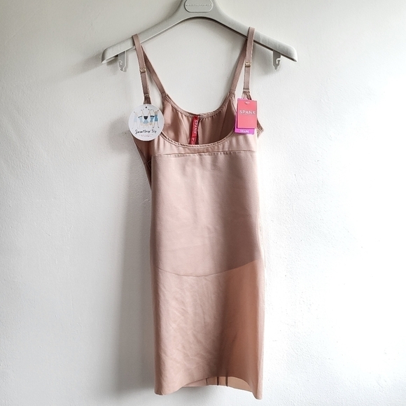 New SPANX SmartGrip Open-Bust Full Foundation Slip NWT XS - Picture 8 of 17